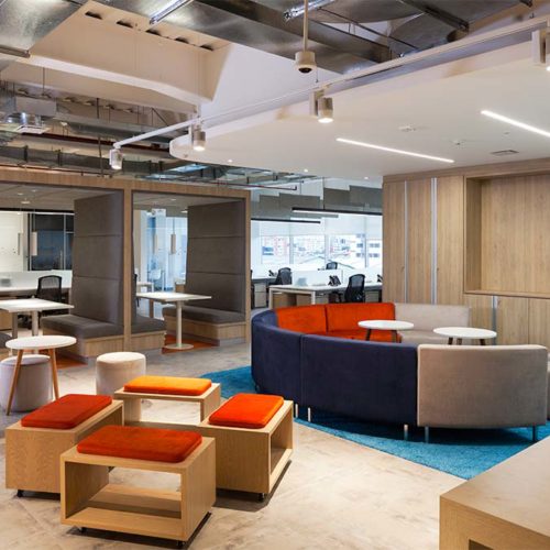 Diseño de oficinas de Equivida- Ecuador por Contract Workplaces