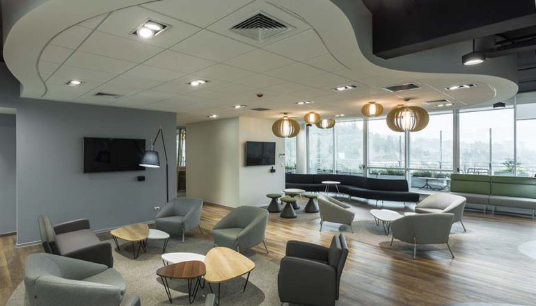 Diseño y Habilitación de Oficinas por Contract Workplaces - Dhelos Chile