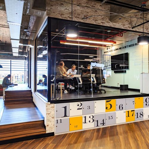 Diseño de oficinas de Geometry Global en Colombia por Contract Workplaces