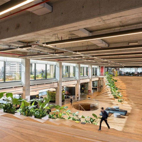 Diseño de Oficinas de Mercado Libre Argentina por Contract Workplaces