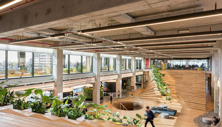 Diseño de Oficinas de Mercado Libre Argentina por Contract Workplaces