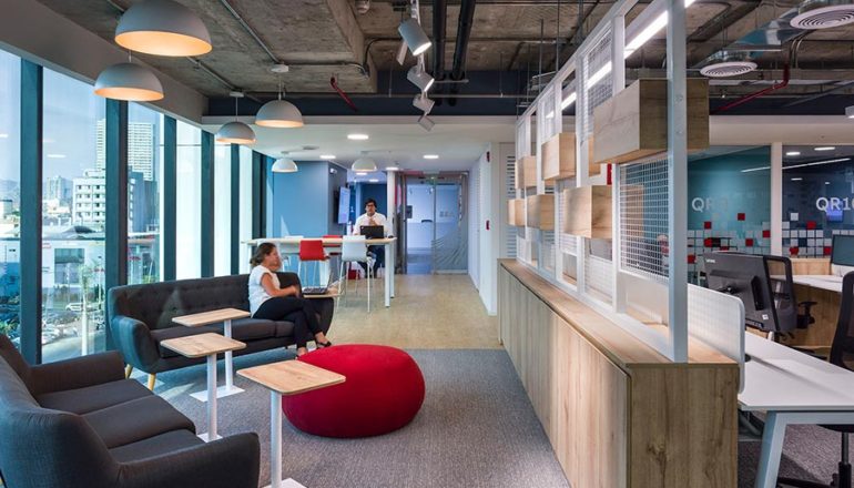 Oficinas interior modernas ABB Perú por Contract Workplaces