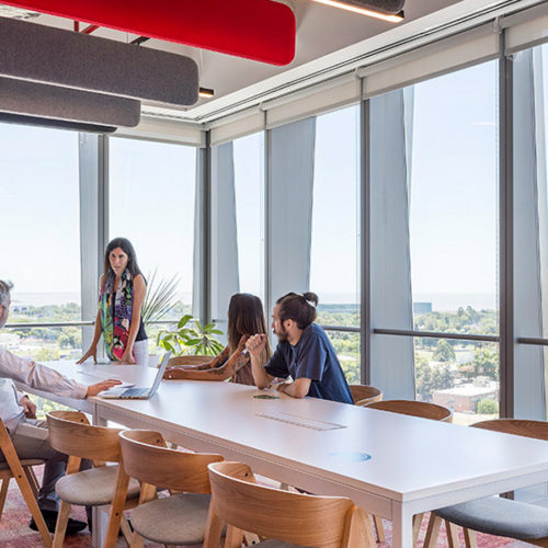 Interiores oficinas de Takeda Argentina por Contract Workplaces