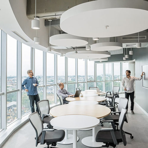 Remodelación de oficina Produbanco Guayaquil en Ecuador por Contract Workplaces