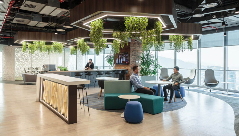 Diseño de oficinas modernas y arquitectura corporativa por Contract Workplaces