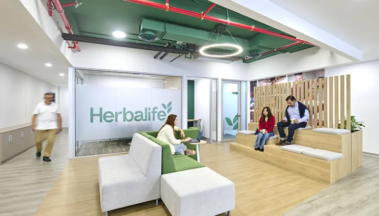 Remodelación de oficinas de Herbalife Perú por Contract Workplaces