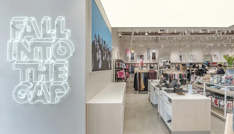 Arquitectura comercial de GAP SCALA Ecuador por Contract Workplaces